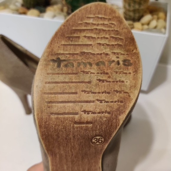 TAMARIS Wortmann KG Suede Nude Platform Pumps‎ Taupe SZ 36 EU Round Toe Slip On - Picture 13 of 15